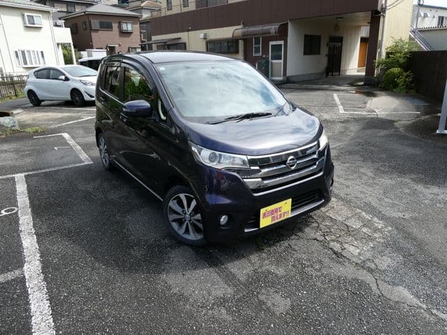 NISSAN