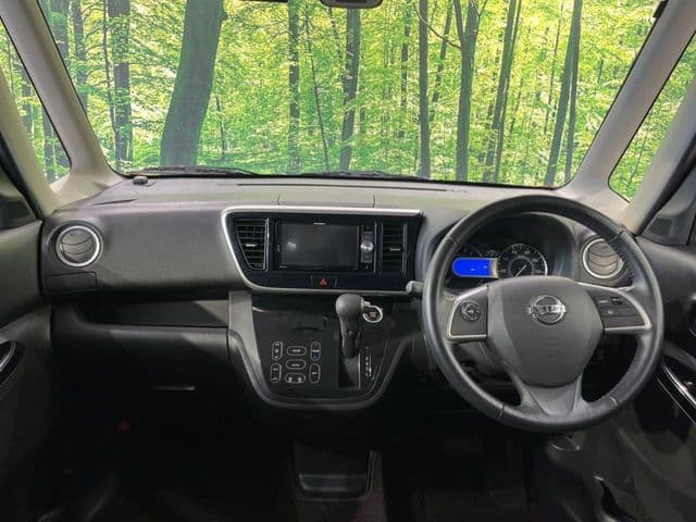NISSAN
