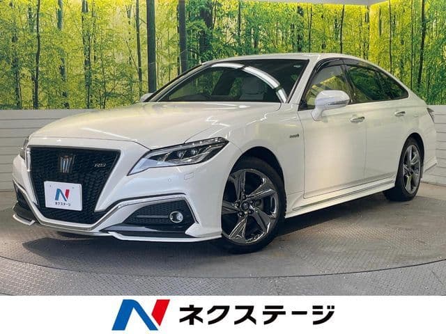 TOYOTA CROWN sedan hybrid 4WD