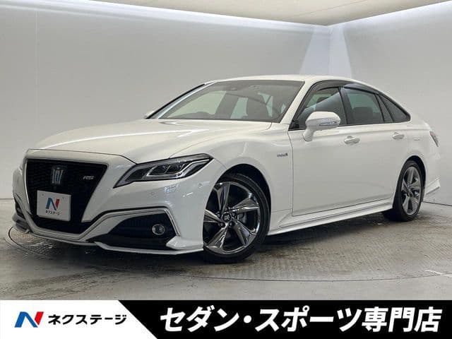 TOYOTA CROWN sedan hybrid