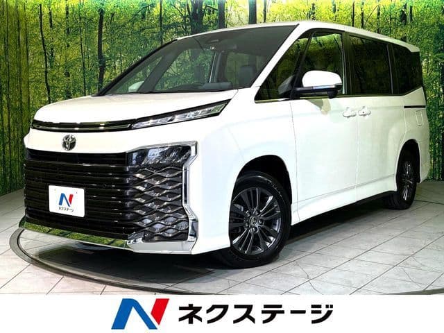TOYOTA VOXY 4WD