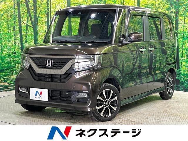 HONDA N BOX CUSTOM 4WD