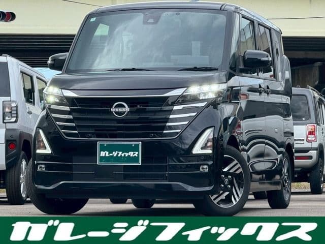 NISSAN