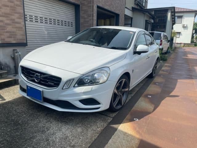 VOLVO