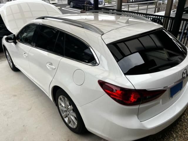 Car thumbnail 4