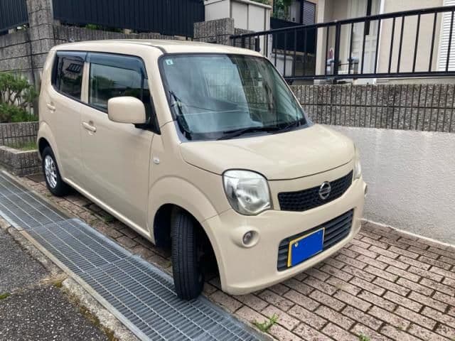 NISSAN