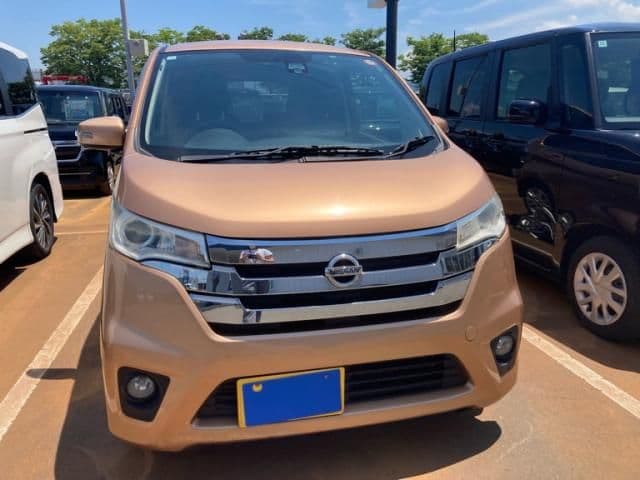 NISSAN