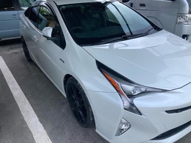 Car thumbnail 3