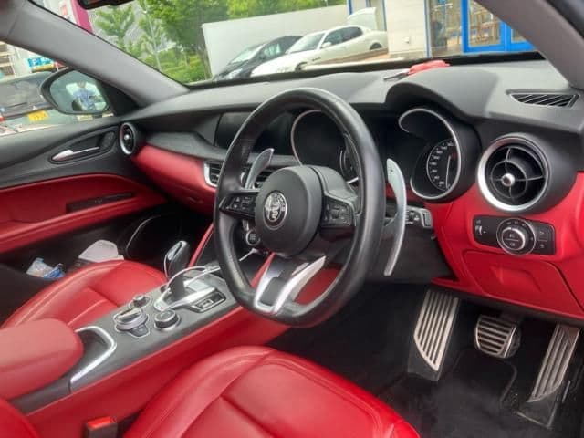 Car thumbnail 3
