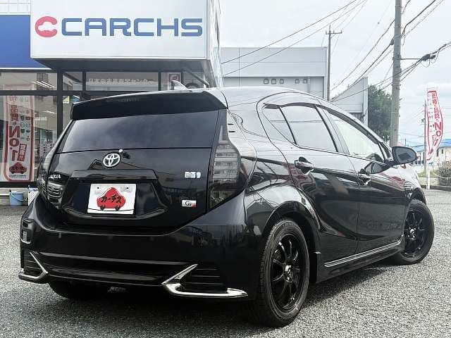 Car thumbnail 3