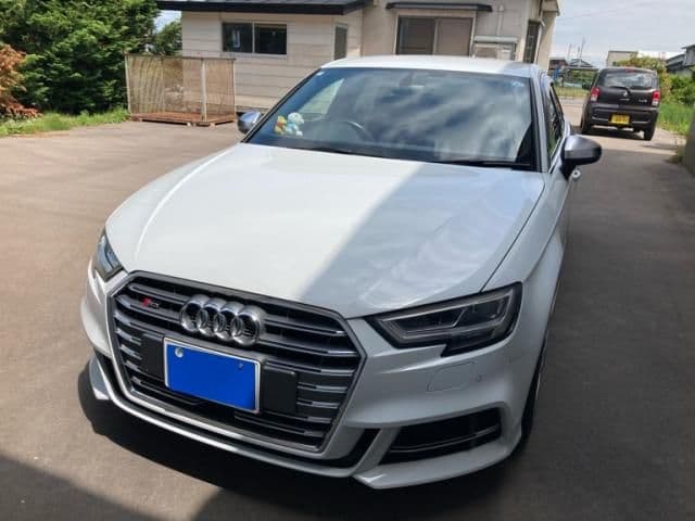 AUDI