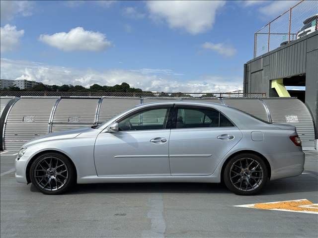Car thumbnail 3