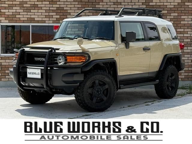 TOYOTA FJ CRUISER 4WD