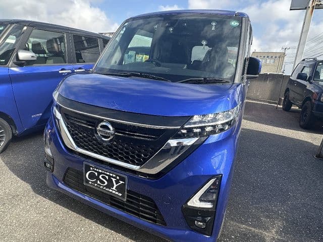NISSAN ROOX 4WD