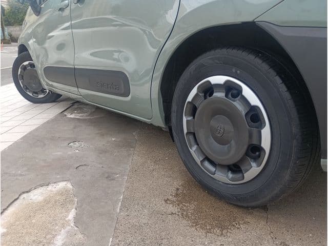 Car thumbnail 3