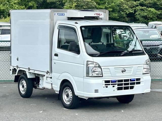 NISSAN NT100 CLIPPER