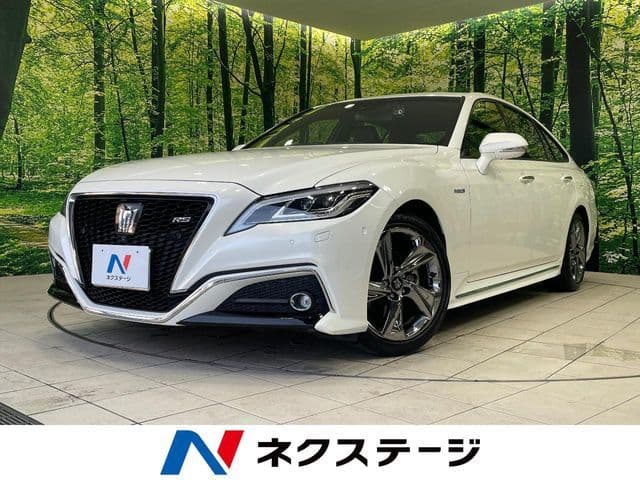 TOYOTA CROWN sedan hybrid