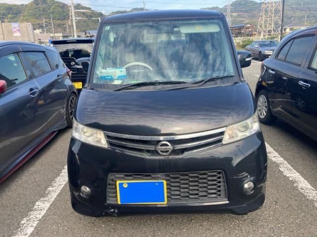 NISSAN