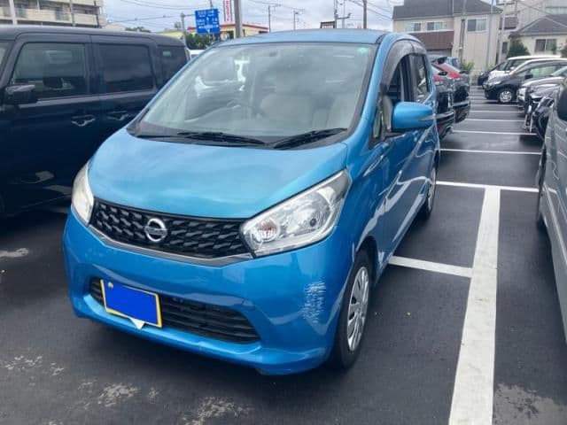 NISSAN