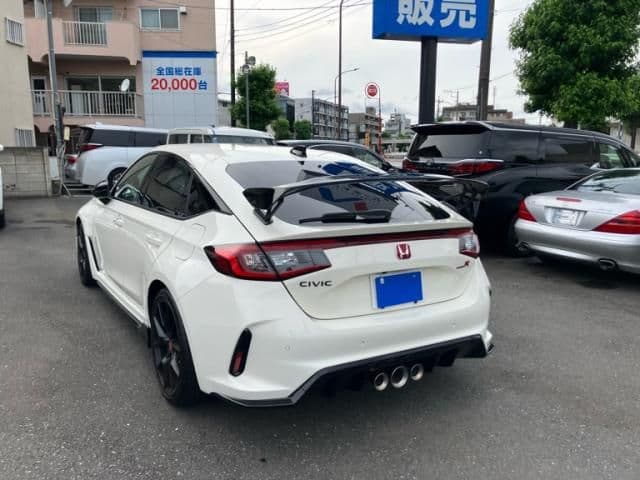 Car thumbnail 4