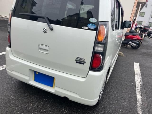 Car thumbnail 3