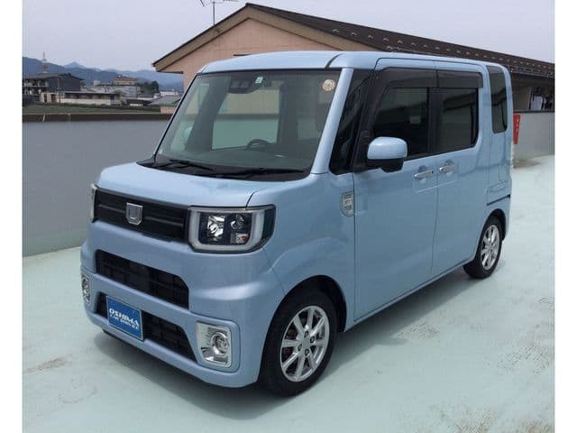 DAIHATSU WAKE