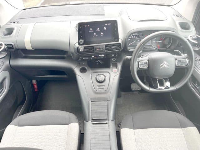Car thumbnail 2