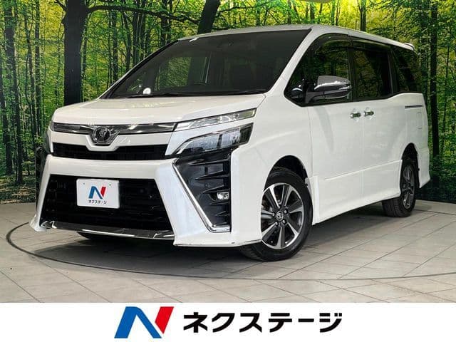TOYOTA VOXY 4WD