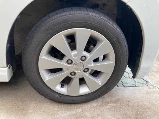 Car thumbnail 4