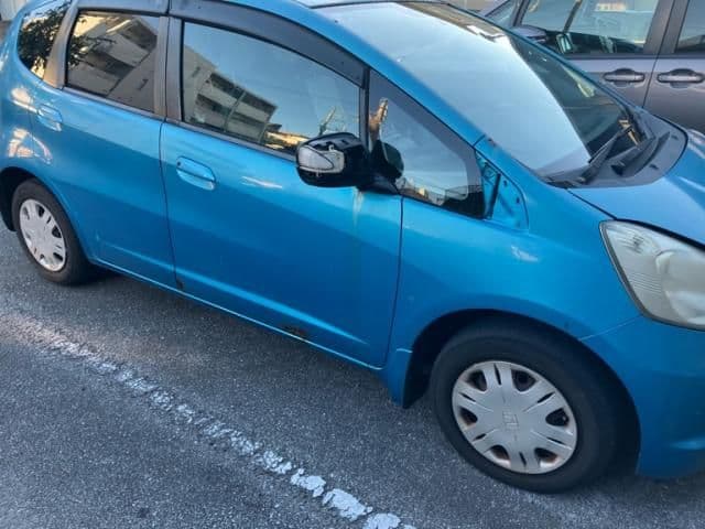 Car thumbnail 3