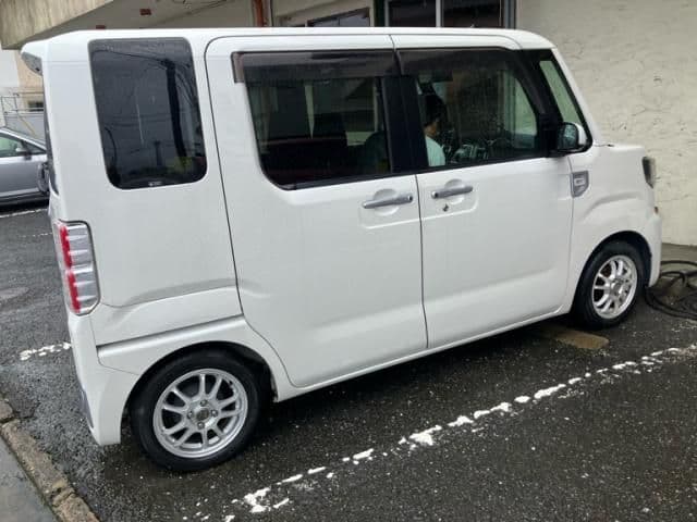 Car thumbnail 4