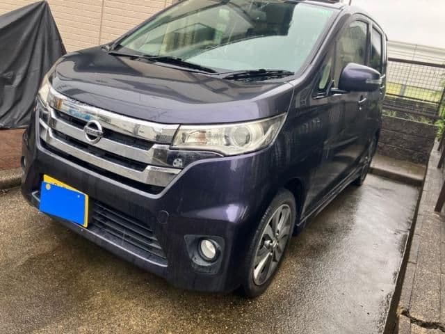 NISSAN