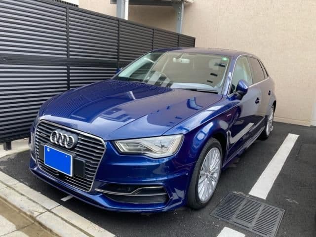 AUDI