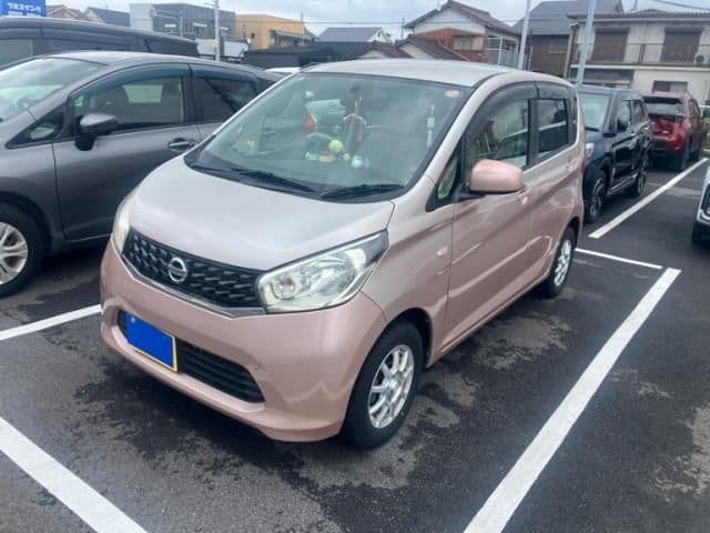 NISSAN