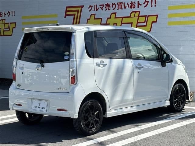 Car thumbnail 3
