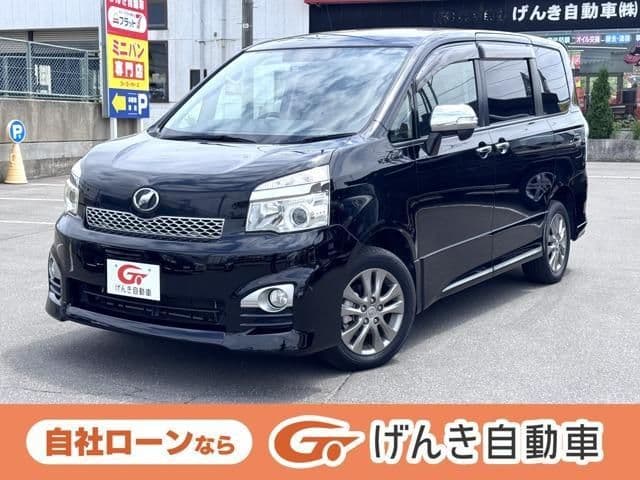 TOYOTA VOXY 4WD
