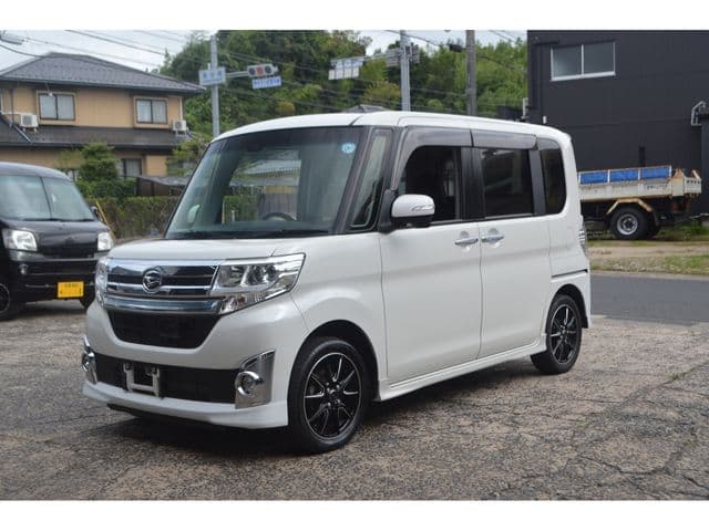 DAIHATSU TANTO CUSTOM 4WD