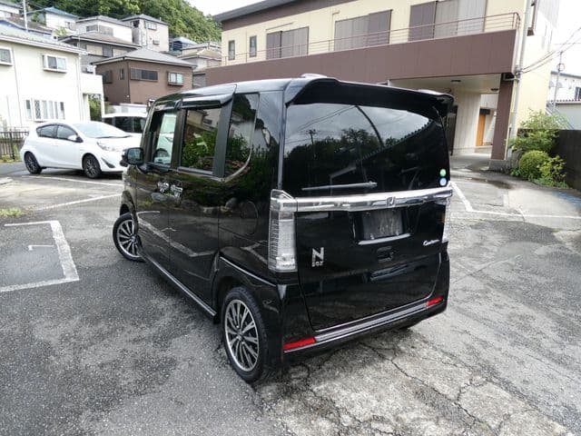 Car thumbnail 2