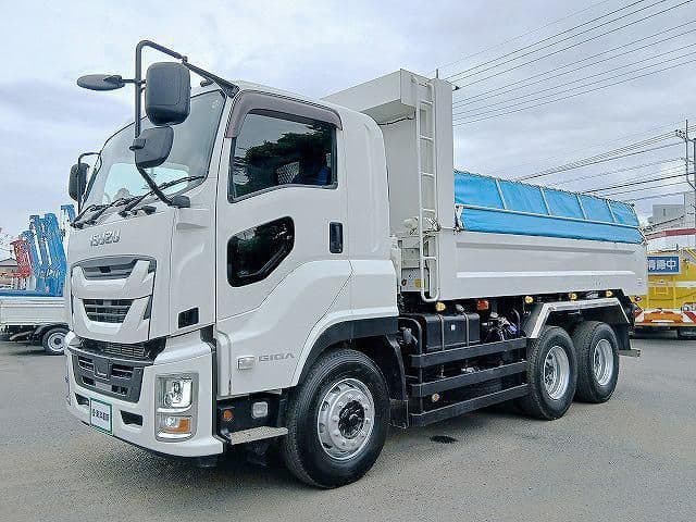 ISUZU