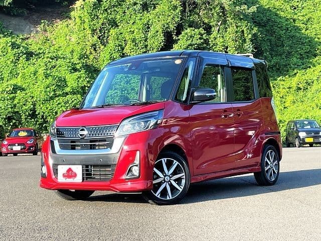 NISSAN