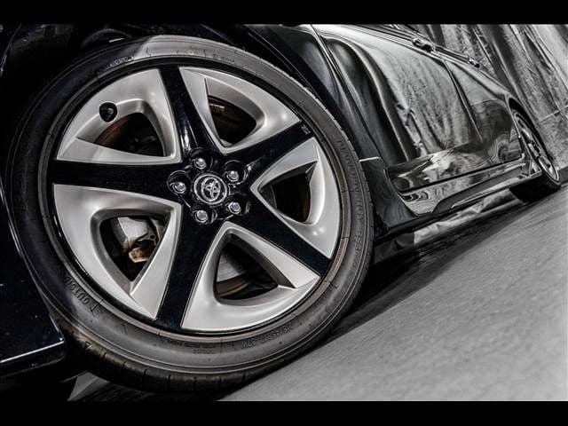 Car thumbnail 4