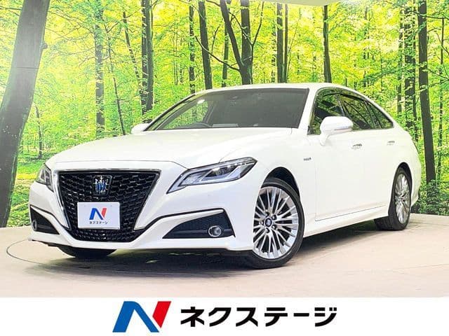 TOYOTA CROWN sedan hybrid