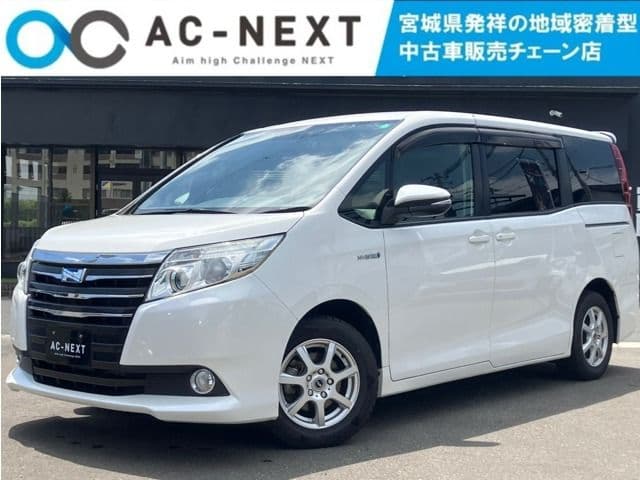 TOYOTA NOAH HYBRID