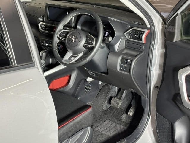 Car thumbnail 4