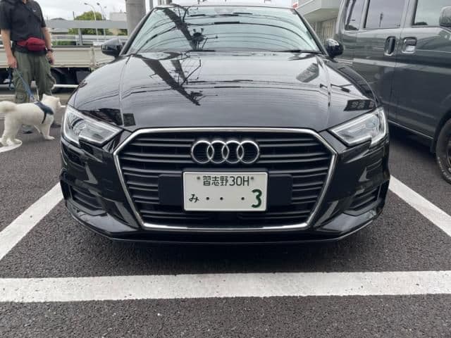 Car thumbnail 3