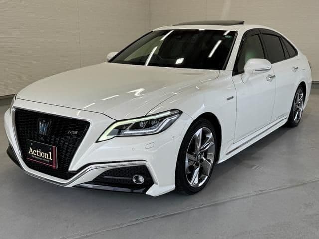 TOYOTA CROWN sedan hybrid