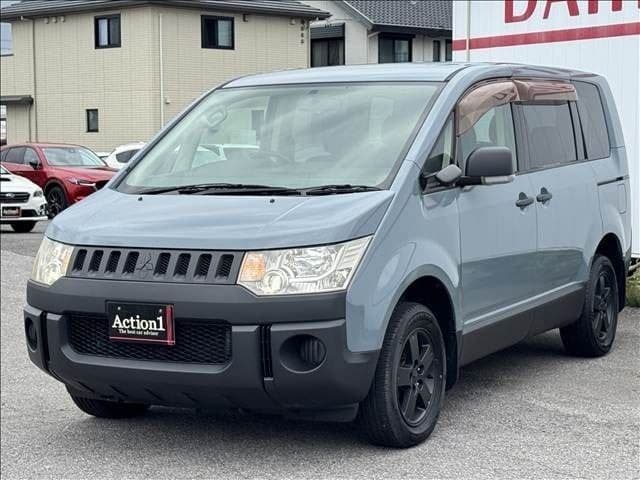 MITSUBISHI DELICA D:5 2WD