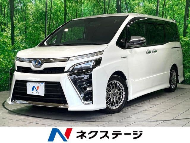 TOYOTA VOXY HYBRID