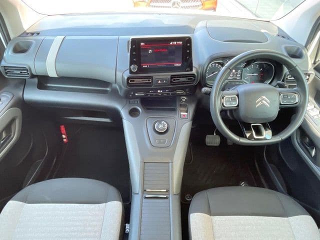 Car thumbnail 2