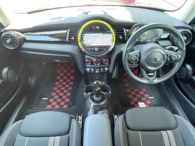 Car thumbnail 2